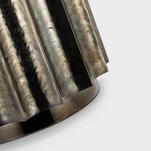 Load image into Gallery viewer, Kolber Table Lamp in Detail.