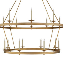 Load image into Gallery viewer, Launceton Grand Chandelier in Detail.