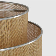 Load image into Gallery viewer, Linley Pendant Light in Detail.