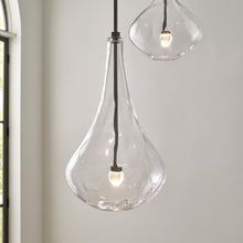 Load image into Gallery viewer, Lomme LED Chandelier in Detail.