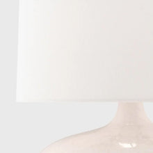 Load image into Gallery viewer, Olinda Table Lamp in Detail.