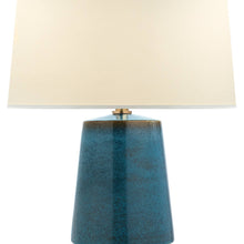 Load image into Gallery viewer, Parisienne Table Lamp in Detail.