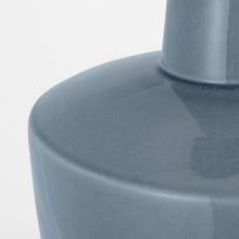 Load image into Gallery viewer, Paros Table Lamp in Detail.
