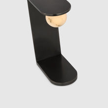 Load image into Gallery viewer, Pertica LED Table Lamp in Detail.