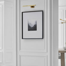 Load image into Gallery viewer, Petrel LED Picture Light in living room.