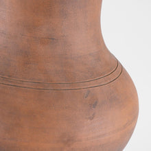 Load image into Gallery viewer, Sorrento Table Lamp in Detail.