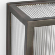 Load image into Gallery viewer, York Outdoor Wall Lightp in Detail.
