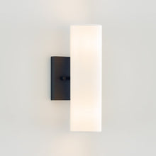 Load image into Gallery viewer, Capalino Wall Light in Detail.