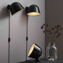 Load image into Gallery viewer, Kuppi Wall Light in Detail.
