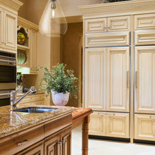 Load image into Gallery viewer, Ayra Pendant Light in kitchen.