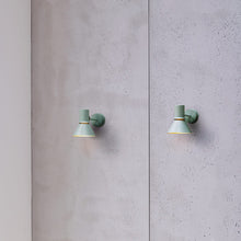 Load image into Gallery viewer, Type 80 W1 Wall Light in Detail.