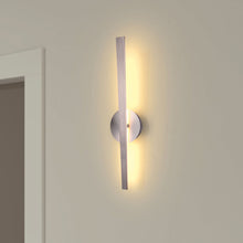 Load image into Gallery viewer, Flagstaff LED Wall Light in Detail.
