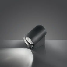 Load image into Gallery viewer, Oblique LED Floor With Ground Spike in Detail.