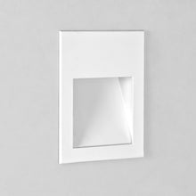 Load image into Gallery viewer, Borgo LED Wall Light in Detail.