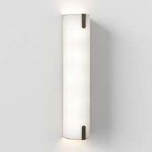 Load image into Gallery viewer, Elba Wall Light in Detail.