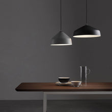Load image into Gallery viewer, Ginestra Pendant Light in dining room.