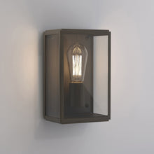 Load image into Gallery viewer, Homefield Outdoor Wall Light in Detail.