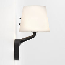 Load image into Gallery viewer, Millie Wall Light in Detail.