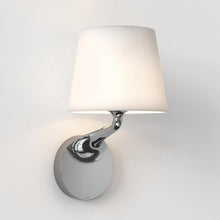 Load image into Gallery viewer, Millie Wall Light in Detail.