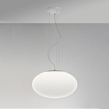 Load image into Gallery viewer, Zeppo Pendant Light in Detail.