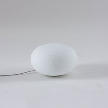 Load image into Gallery viewer, Bianca Table Lamp Detail.