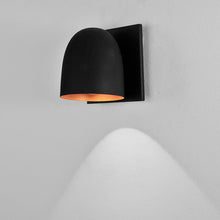 Load image into Gallery viewer, Speers W LED Wall Light in Detail.