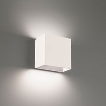 Load image into Gallery viewer, Boxi LED Wall Light in White.