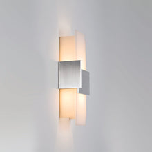 Load image into Gallery viewer, Acuo LED Wall Light in Detail.