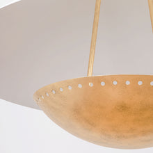 Load image into Gallery viewer, Carini Pendant Light in Detail.