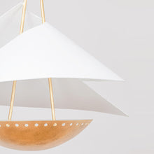 Load image into Gallery viewer, Carini Pendant Light in Detail.