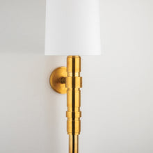Load image into Gallery viewer, Cormoran Wall Light in Detail.