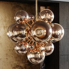 Load image into Gallery viewer, Kyoto Chandelier in Detail.