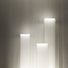 Load image into Gallery viewer, Cortina Floor Lamp Detail.