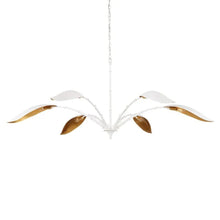 Load image into Gallery viewer, Yuriko Chandelier in Detail.