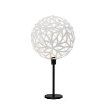 Load image into Gallery viewer, Floral Table Lamp in White/White.