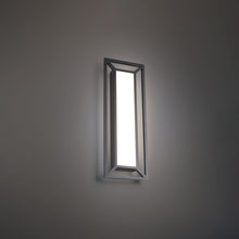 Load image into Gallery viewer, Tate Outdoor LED Wall Light in Detail.