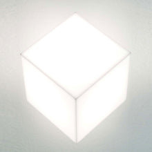 Load image into Gallery viewer, Edge 30 Suspension Light in Detail.