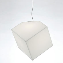 Load image into Gallery viewer, Edge 30 Suspension Light in Detail.