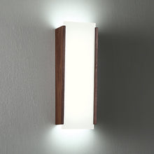 Load image into Gallery viewer, Elysia LED Wall Light in Detail.