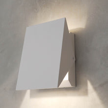 Load image into Gallery viewer, Alumilux Tilt Outdoor LED Wall Light in Detail.