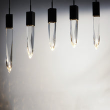 Load image into Gallery viewer, Quartz LED Linear Pendant Light in Detail.