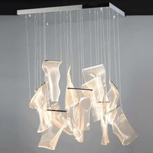 Load image into Gallery viewer, Rinkle LED Linear Pendant Light in Detail.