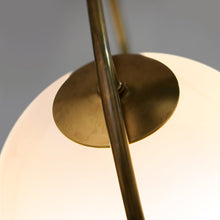 Load image into Gallery viewer, Everley Pendant Light in Detail.