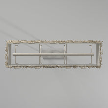 Load image into Gallery viewer, Farrah Linear Pendant Light in Detail.