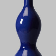 Load image into Gallery viewer, Antonina LED Floor Lamp in Detail.