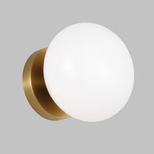 Load image into Gallery viewer, Lune LED Bath Wall Light in Detail.