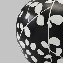 Load image into Gallery viewer, Nan LED Table Lamp in Detail.