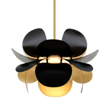 Load image into Gallery viewer, Ginger Pendant Light in Detail.