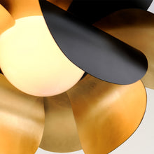 Load image into Gallery viewer, Ginger Pendant Light in Detail.