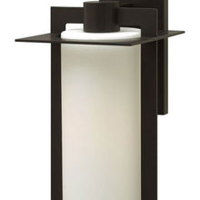 Load image into Gallery viewer, Colfax Outdoor Wall Light in Detail.